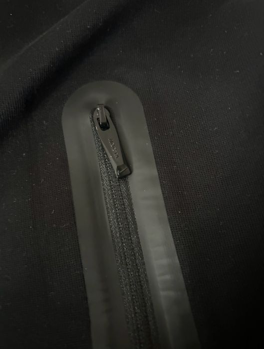 Nike NOCTA Tech Fleece горнище - Черен/Жълт