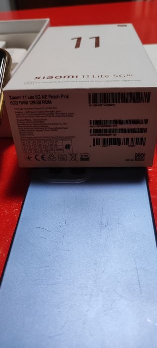Продается xiaomi 11 lite 5 G ne