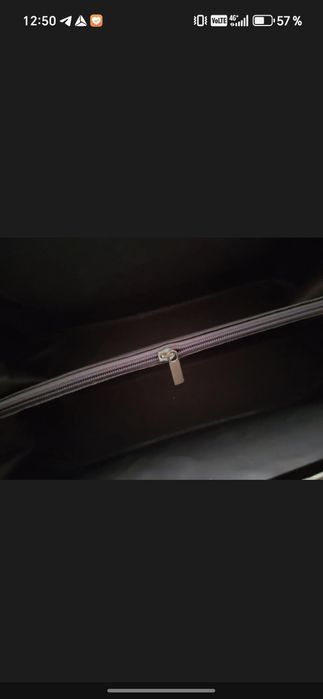 ayollar sumkasi sotiladi