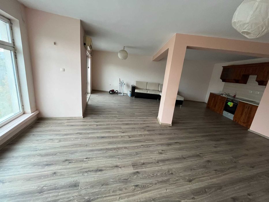 Продава се Тристаен апартамент в Казанлък - 85 кв.м за 2100 €/кв.м - Снимка #1