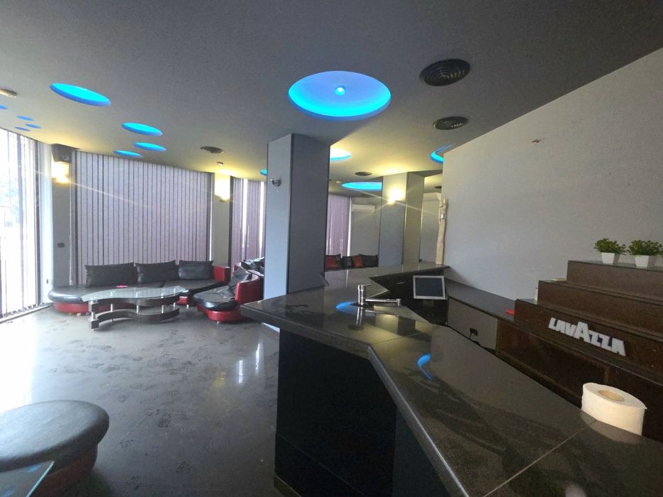 Заведение за продажба в центъра на гр. Кюстендил