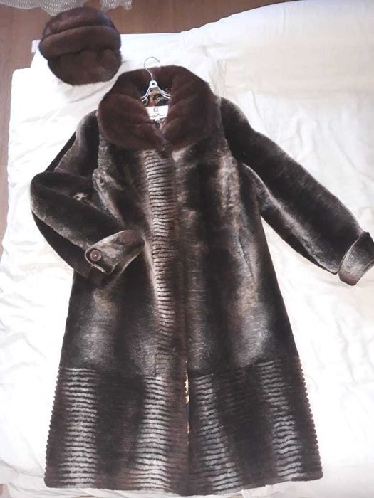 шуба мутоновая и шапка норковая