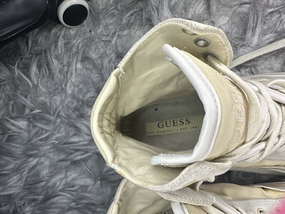 adidasi guess uri