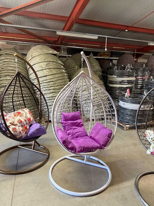 70€/136.92лв.Градински люлки тип яйце