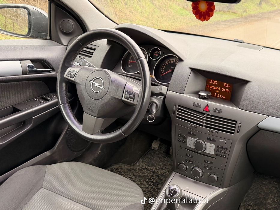 Opel Astra  GTC 1.6 Benzina