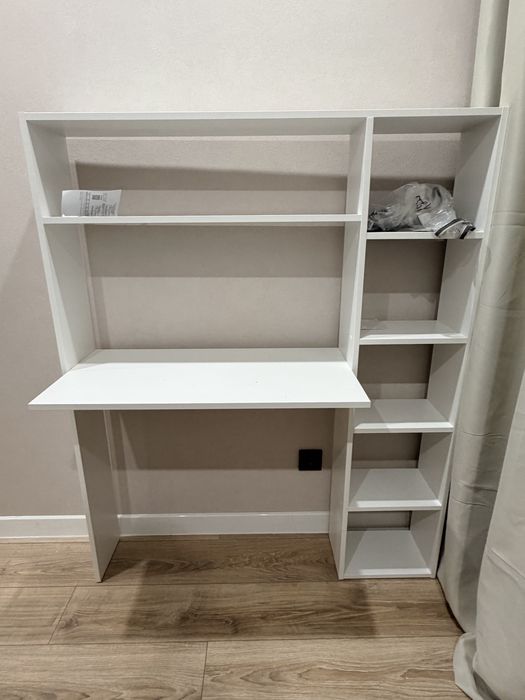 Стол с полками новый