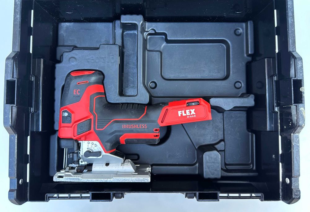 FLEX JS 18.0-EC - Безчетков прободен трион перфектен!