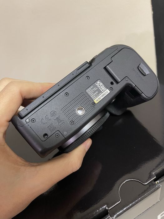 Фотоапарат Canon R6