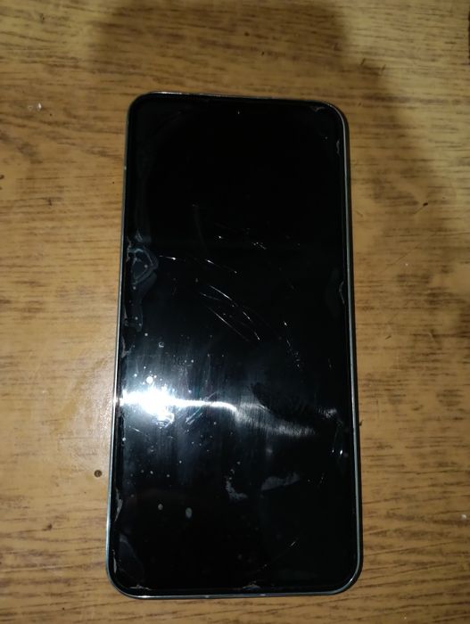 Hiаоми  13 Cотилади.