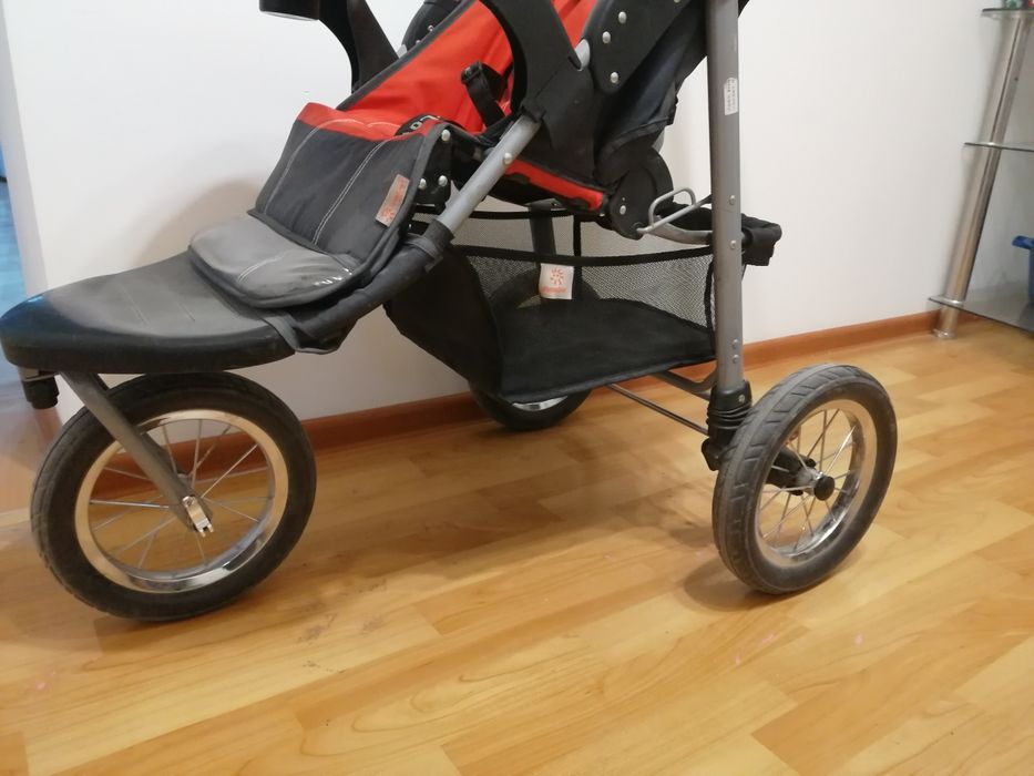 Продаётся новая коляска