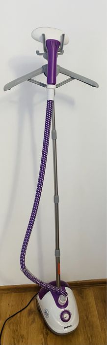 Aparat de calcat vertical cu aburi, marca Daewoo, 1600 W