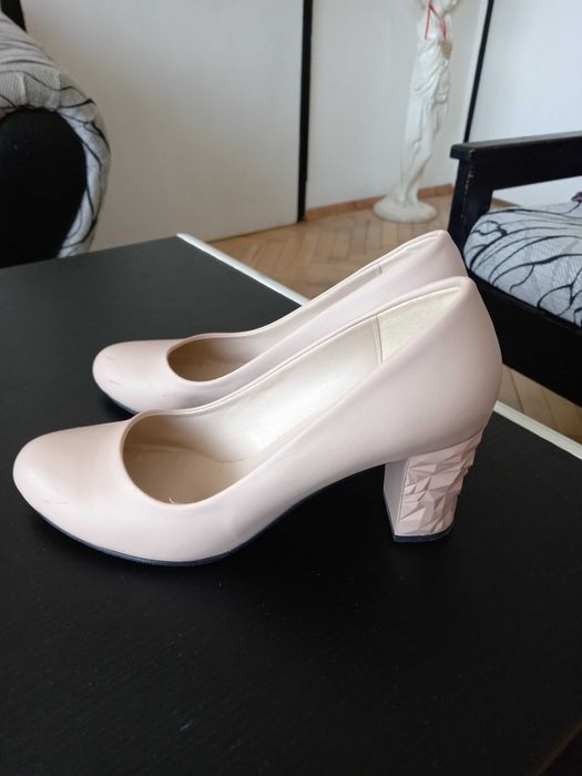 Елегантна дамска рокля, размер 36