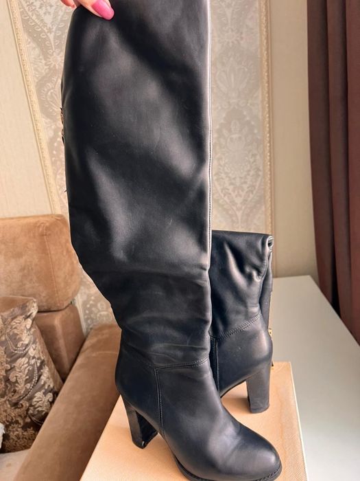 Зимние сапоги на каблуке