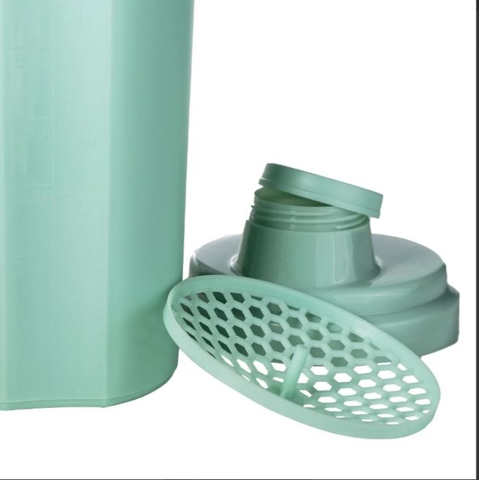 Шейкър за протеинови напитки