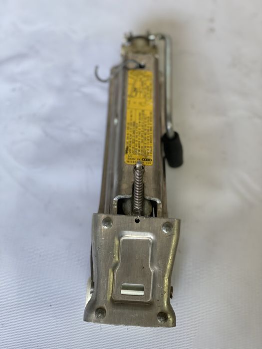 Домкраты  на разные автомобили