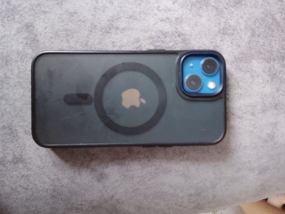 Продам айфон 13…..