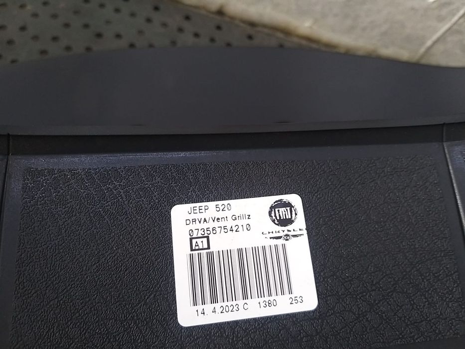Grila ventilatie rama ceasuri bord jeep renegade bu b1 bv 07356754210