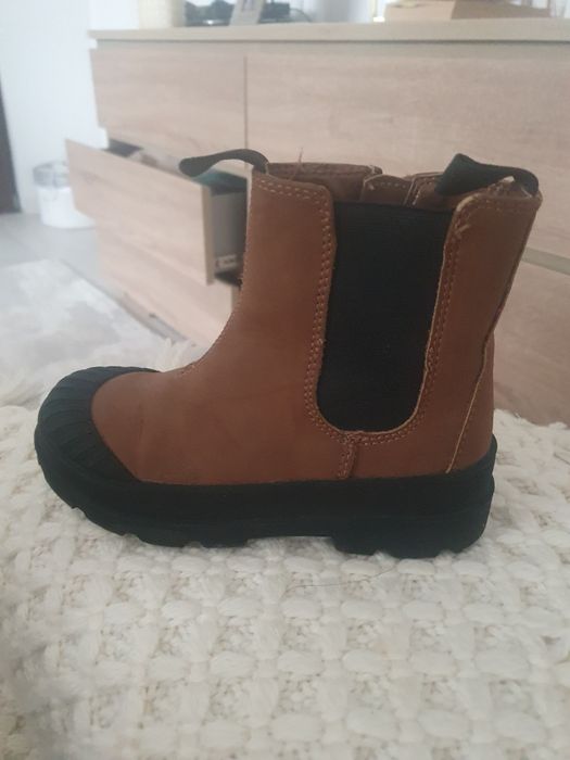 Ghete pentru fetite și băieți,de la H M