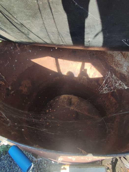 Металлический бак