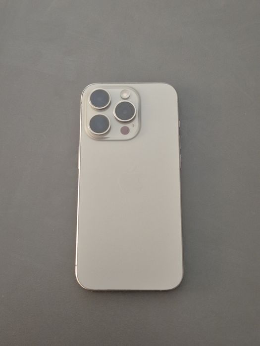 IPhone 15 Pro impecabil