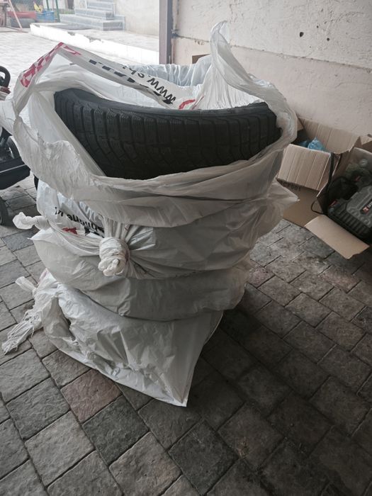 Продам шины 4 штуки