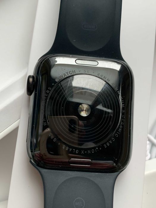 Apple Watch SE 1st Gen 44mm Space Grey