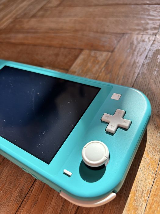 Nintendo Switch Lite + Carry Case