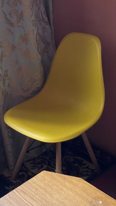 Стулья фирмы aiko