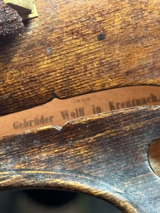 Vand o vioara veche 1880 facuta de fratii Wolff