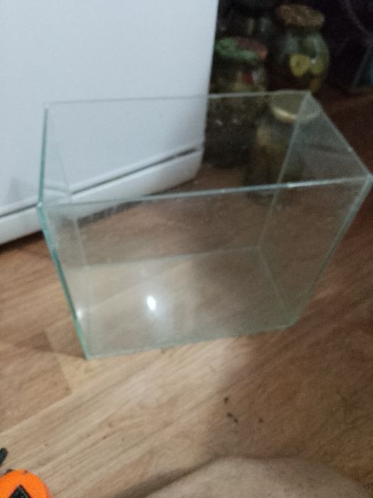 Продам аквариум 11л