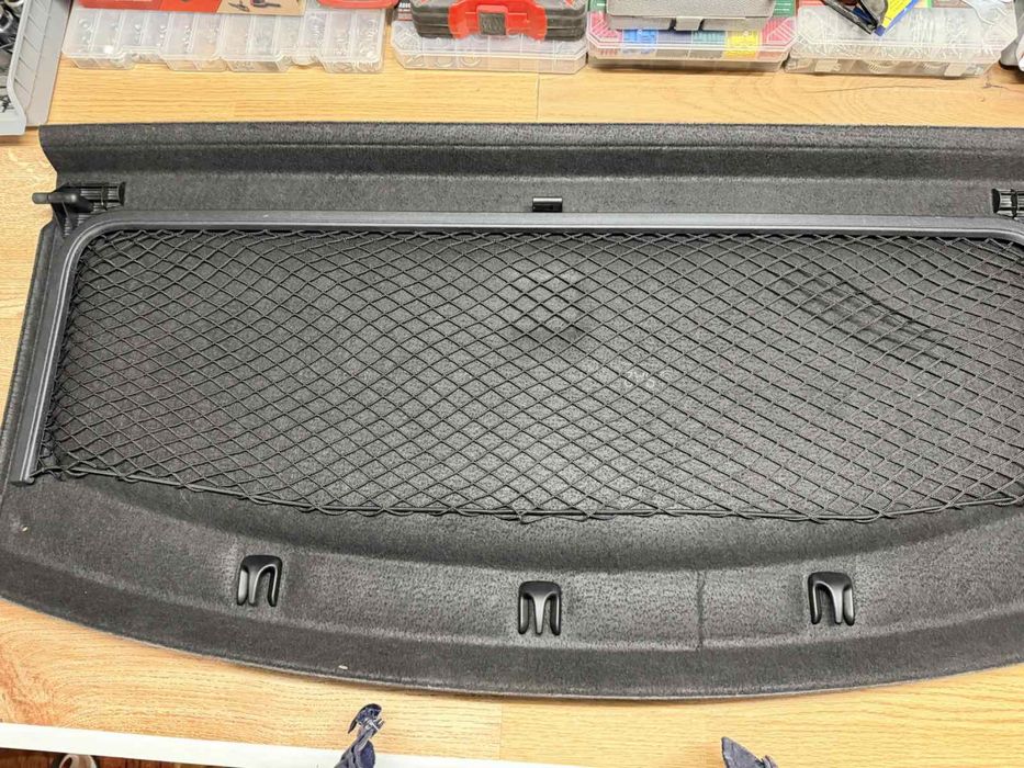 Продавам кора за багажнинк за Голф 5-6