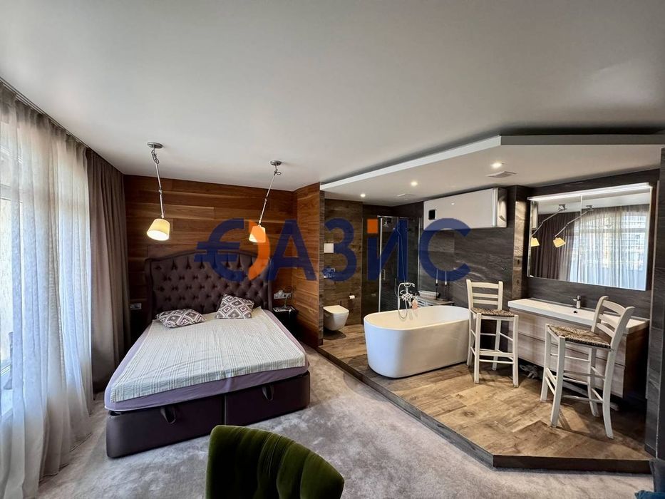 Продава се Четиристаен апартамент в Свети Влас - 150 кв.м за 1054 €/кв.м - Снимка #12