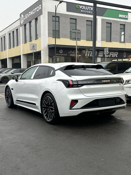 Zeekr 001 YOU Sport 2025. Новый.