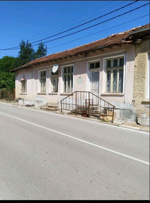 Продавам къща  с. Белица,общ.Трявня