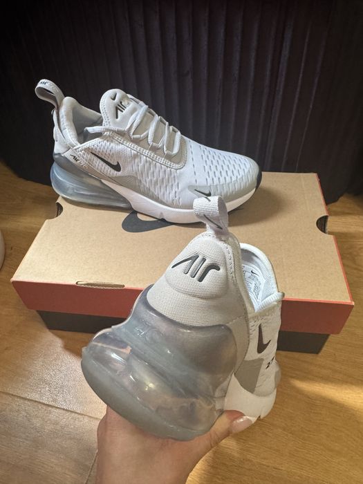 Маратонки “Nike Air Max 270”
