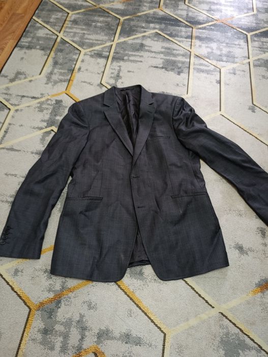 Мужской костюм продам