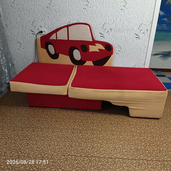 Продам детский диванчик