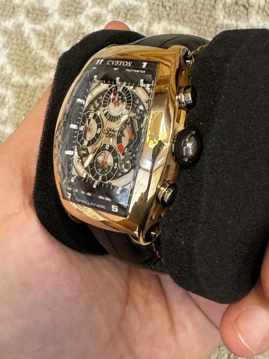 Cvstos challenge xrono gold 18к