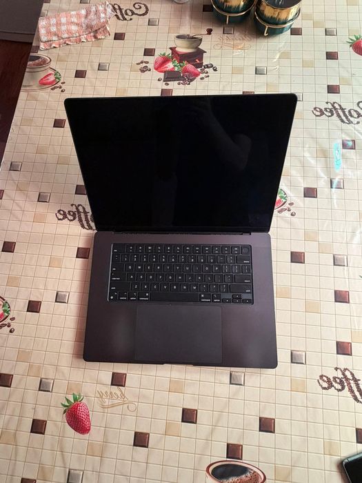 MacBook Pro 16.2" M4 Max (14 CPU, 32 GPU) / 36GB RAM / 1TB SSD / Идеал