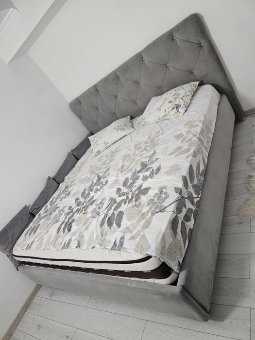 Vand pat dormitor 180 pe 2