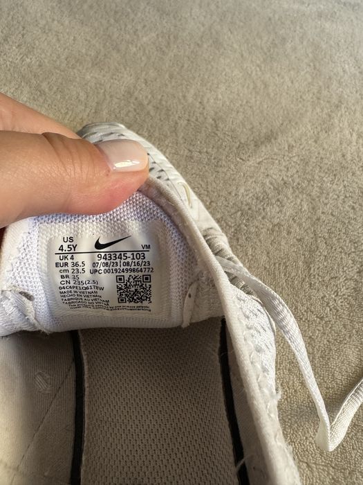 Маратонки Nike Air Max 270 36.5 и Steve Madden fuchsia фуксия 37