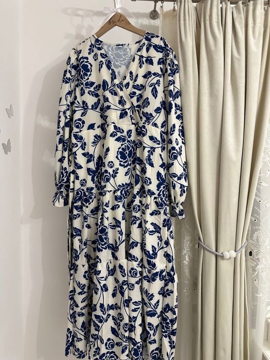 Rochie lungă purtată o singură dată mărimea L