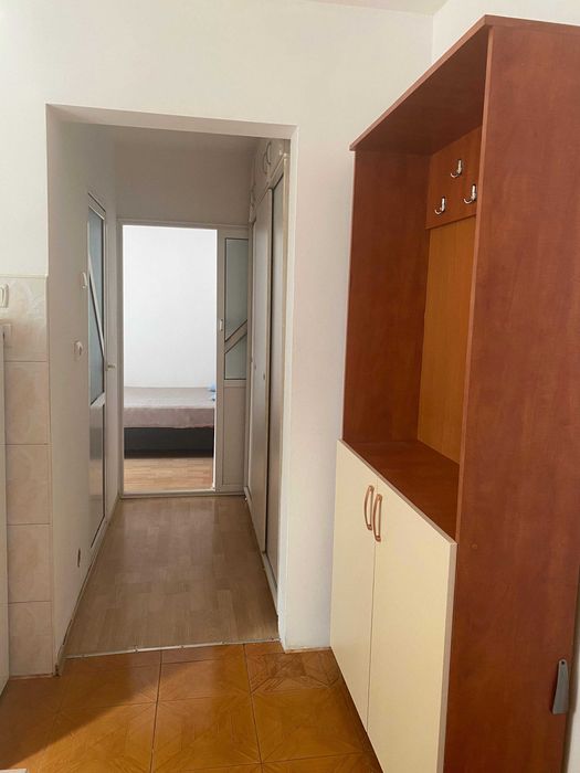 inchiriez apartament 2 camere