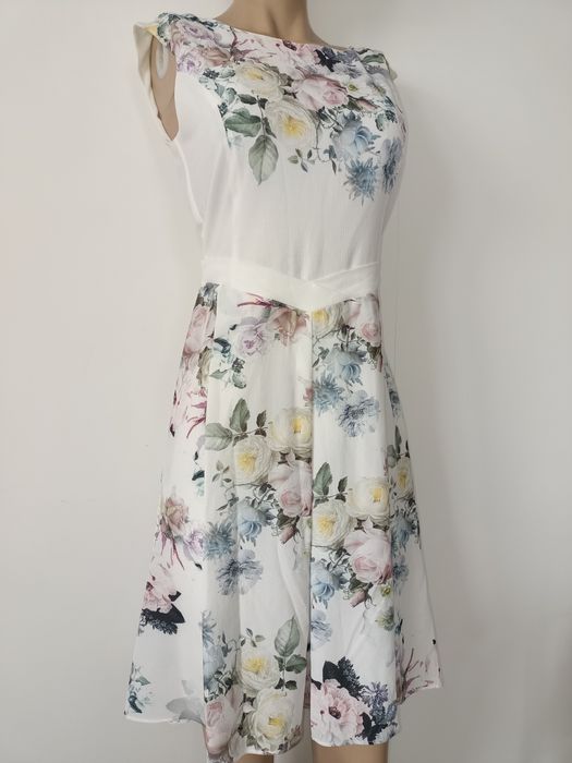 Rochiță alba de vară