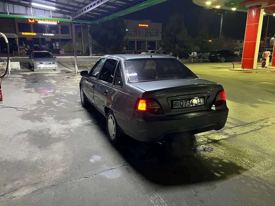 Neksiya 2015 yil bitta eshigida karaskasi bor