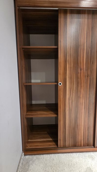 Гардероб, тв шкаф и два стенни шкафа