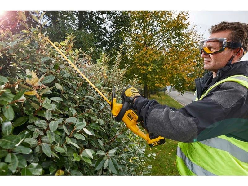 Акумулаторен храсторез DEWALT DCM563PB, 18 V