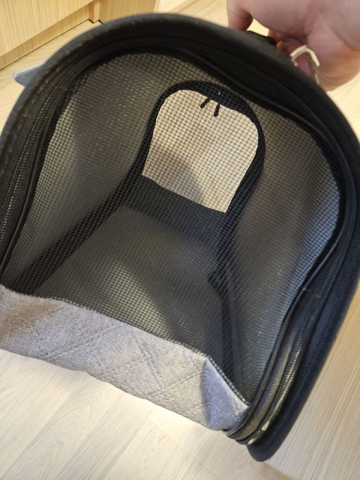 Транспортна чанта за коте/куче.

Транспортна чанта за куч