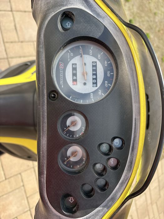 De vanzare Gilera runner