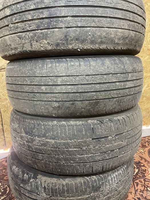 Продам резину б/у 215/55R18 летняя